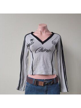 Daisy ST Logo Embroidered Heather Grey V-Neck Crop Long Sleeve (XS)